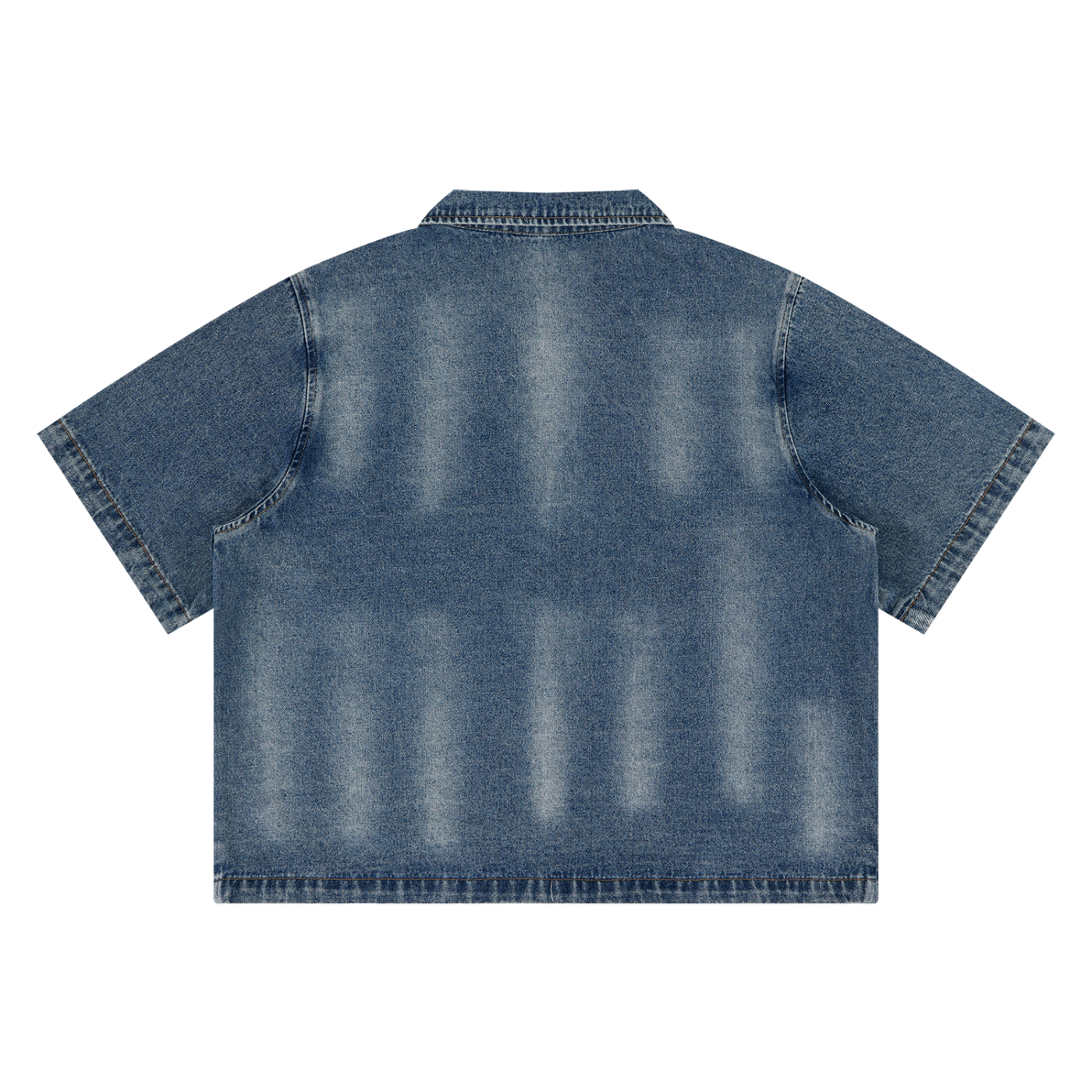 Chemise zippée bleue effet washed à manches courtes, avec visuel artistique signé Bandit représentant deux aigles, un symbole peace et des détails inspirés du drapeau américain.