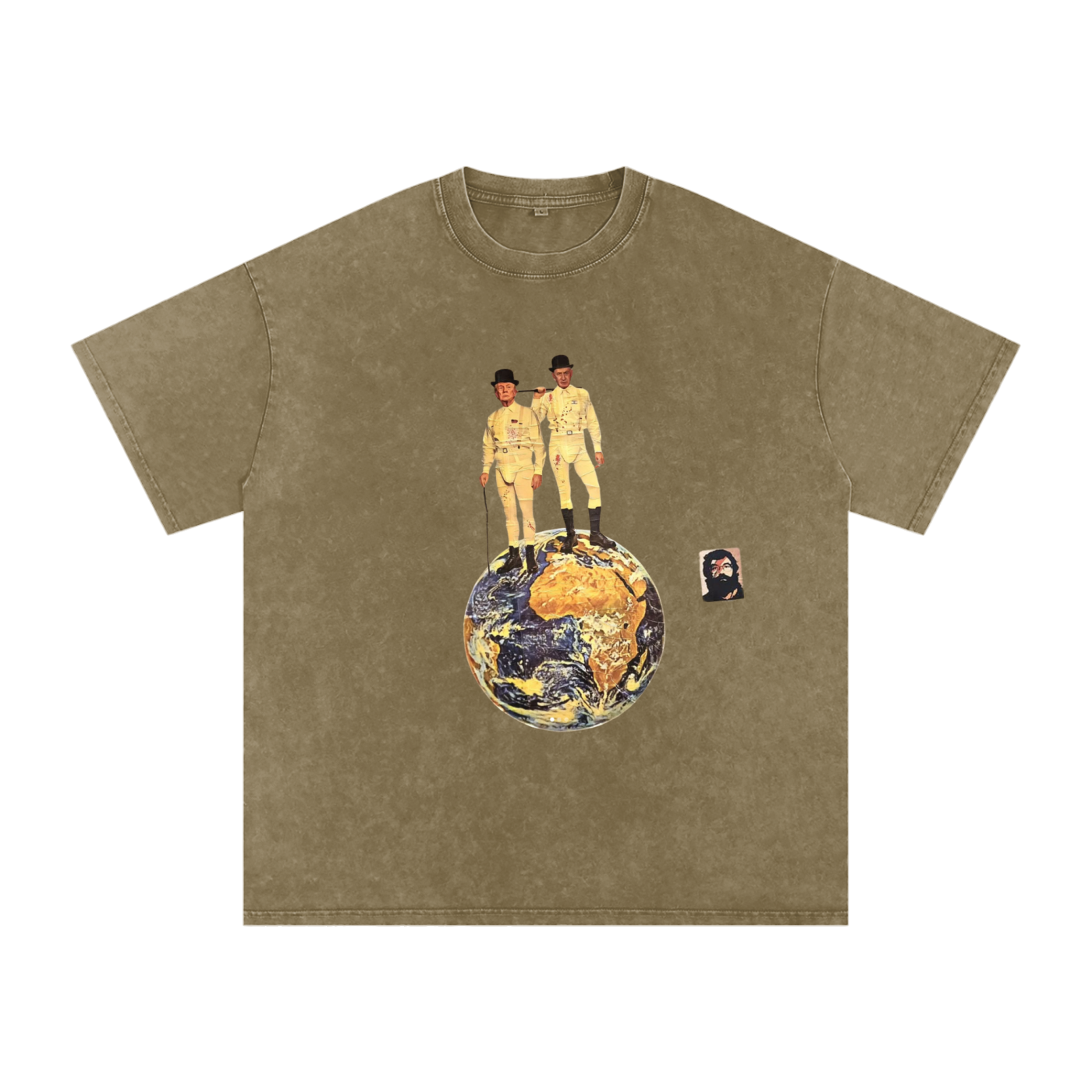 T-shirt oversized unisexe en coton snow washed avec visuel artistique issu d’un collage réalisé dans les rues de Rennes, création engagée Therapy for Earth soutenant le travail de l’artiste et Oxfam.